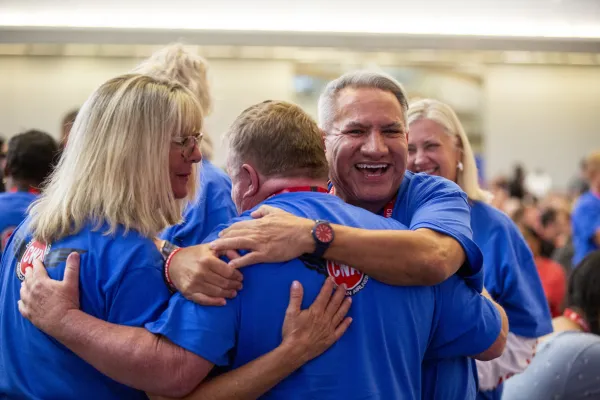 Passenger Service members celebrate at Convention